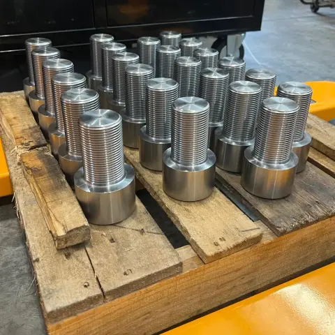 2"-8 UN-2A x 3-1/4" Socket Head Cap Screw in ASTM A193 B7 (SAE 4140) — machined by Innovation Fasteners, Houston